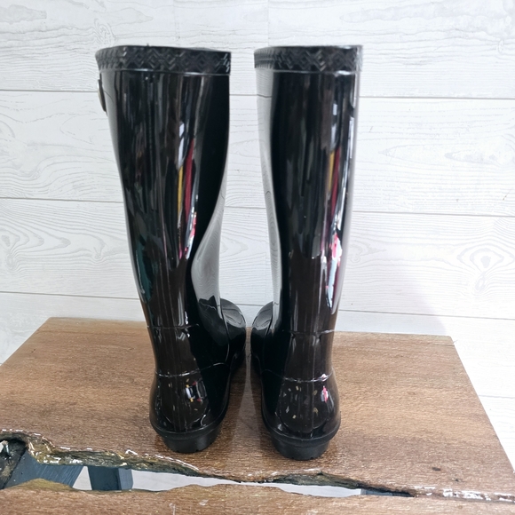 UGG Glossy Rain Boots - Picture 5 of 9